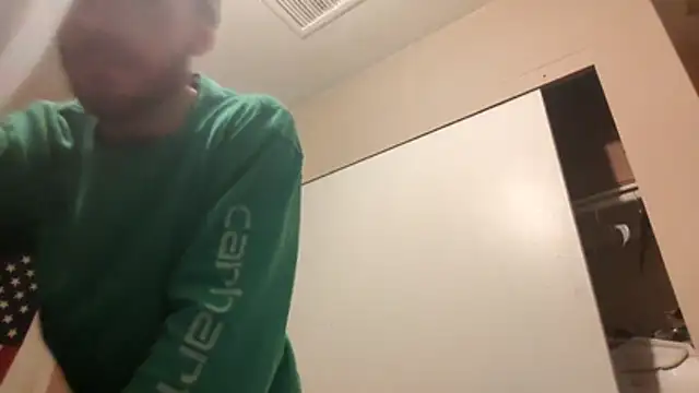 Huntzg23 online show from 12.14.25