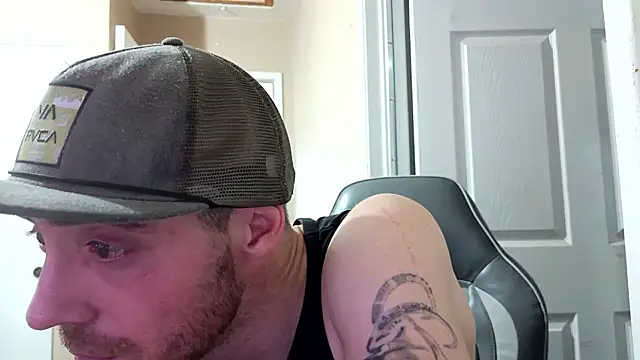 Huntzg23 online show from 03.29.26