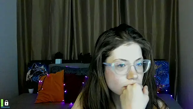 Snapshot of Alicia_redfollow chatting on 02.12.25 Alicia redfollow online show from 02.12.25