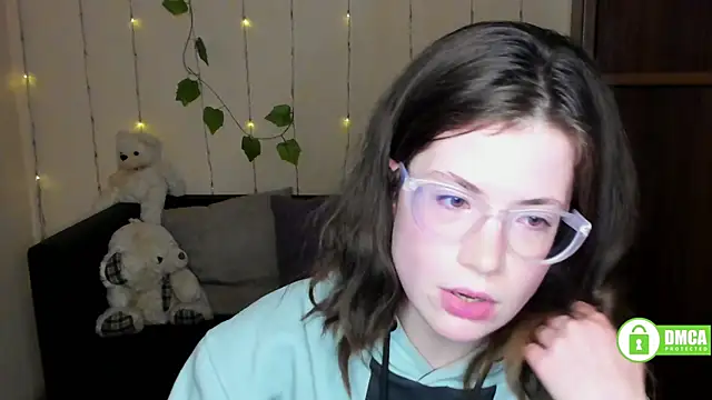 Snapshot of Alicia_redfollow chatting on 02.15.25 Alicia redfollow online show from 02.15.25