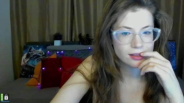 Snapshot of Alicia_redfollow chatting on 02.17.25 Alicia redfollow online show from 02.17.25