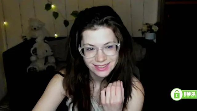 Snapshot of Alicia_redfollow chatting on 02.21.25 Alicia redfollow online show from 02.21.25