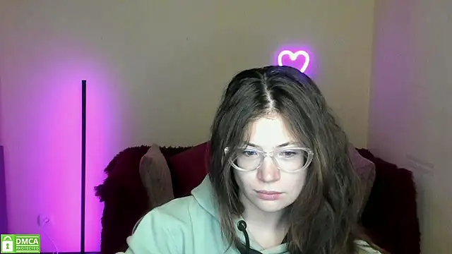 Snapshot of Alicia_redfollow chatting on 09.09.25 Alicia redfollow online show from 09.09.25