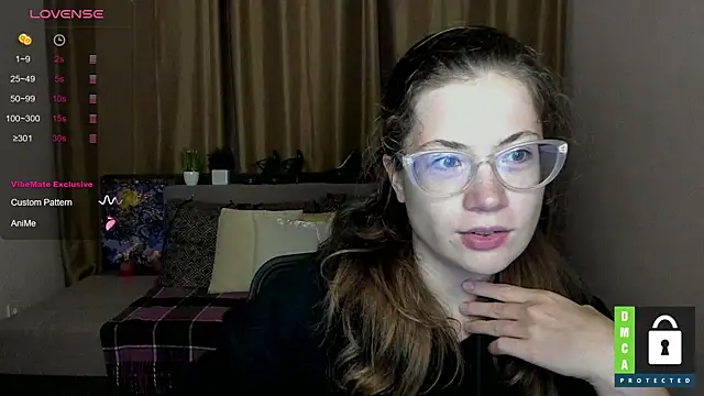 Snapshot of Alicia_redfollow chatting on 09.18.25 Alicia redfollow online show from 09.18.25