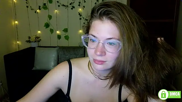 Snapshot of Alicia_redfollow chatting on 09.25.25 Alicia redfollow online show from 09.25.25