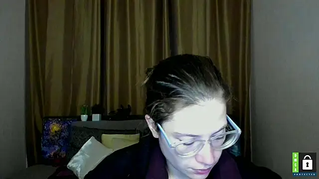 Snapshot of Alicia_redfollow chatting on 10.19.25 Alicia redfollow online show from 10.19.25