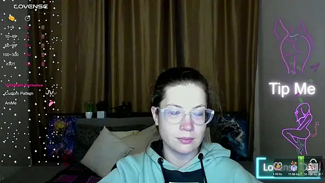 Snapshot of Alicia_redfollow chatting on 10.29.25 Alicia redfollow online show from 10.29.25