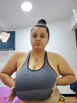 Snapshot of Miss_balloonsmila chatting on 10.05.25 Miss balloonsmila online show from 10.05.25