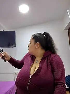 Snapshot of Miss_balloonsmila chatting on 10.19.25 Miss balloonsmila online show from 10.19.25