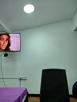 Snapshot of Miss_balloonsmila chatting on 11.07.25 Miss balloonsmila online show from 11.07.25