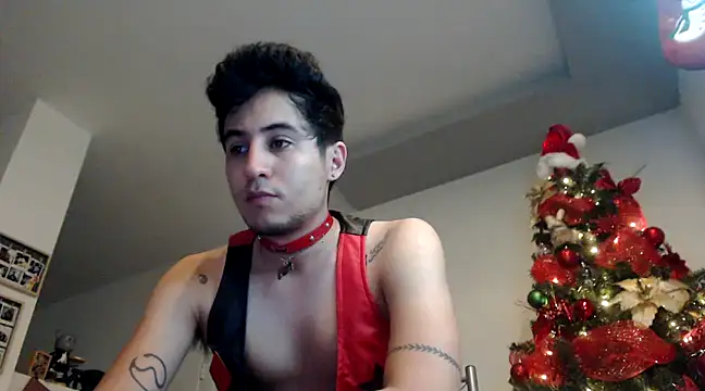 Snapshot of GamerQuinn chatting on 12.19.24 GamerQuinn online show from 12.19.24