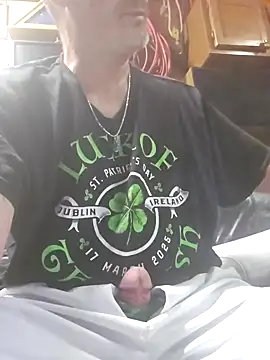 Snapshot of tileguyyy chatting on 09.18.25 tileguyyy online show from 09.18.25