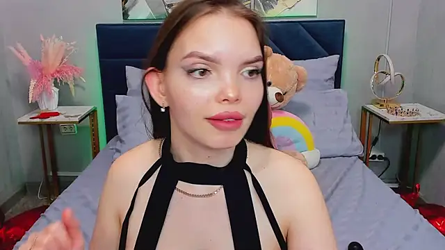 Curvy Dynamite  online show from 04.11.26