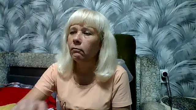 sakura blonde online show from 10.26.25