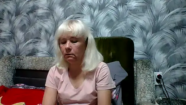 sakura blonde online show from 10.27.25