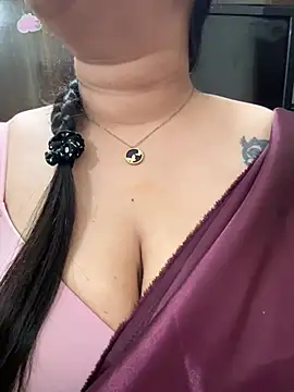 Akhi Akshaya online show from 12.25.24
