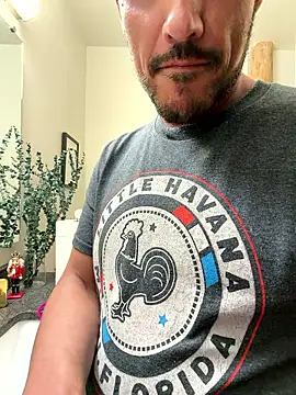 Snapshot of Matdeanslavenh chatting on 01.10.26 Matdeanslavenh online show from 01.10.26