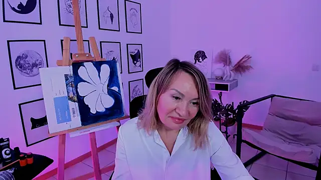 Snapshot of RosalindaFortuna chatting on 01.10.25 RosalindaFortuna online show from 01.10.25