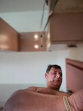 SecretlyDD online show from 02.18.26