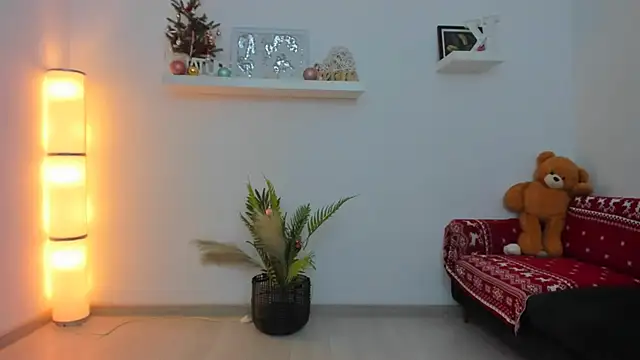 Julya Anna online show from 12.23.24