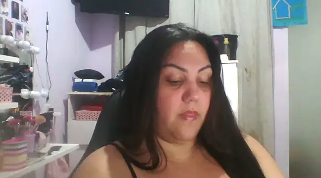 Paolaa hoot online show from 02.23.25