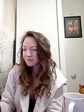 KattyLuuu online show from 12.18.24