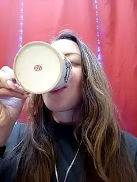KattyLuuu online show from 12.22.24