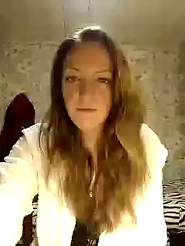 KattyLuuu online show from 12.28.24