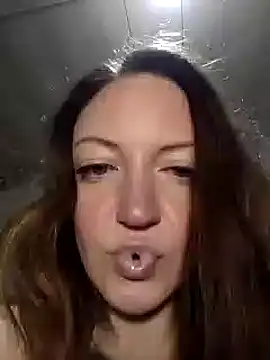 KattyLuuu online show from 12.29.24