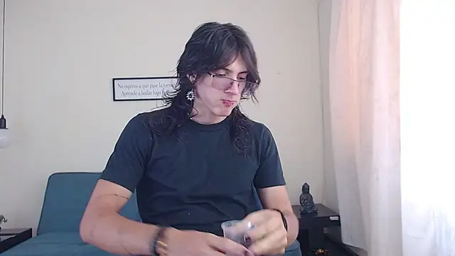 Snapshot of andreey50 chatting on 02.19.25 andreey50 online show from 02.19.25