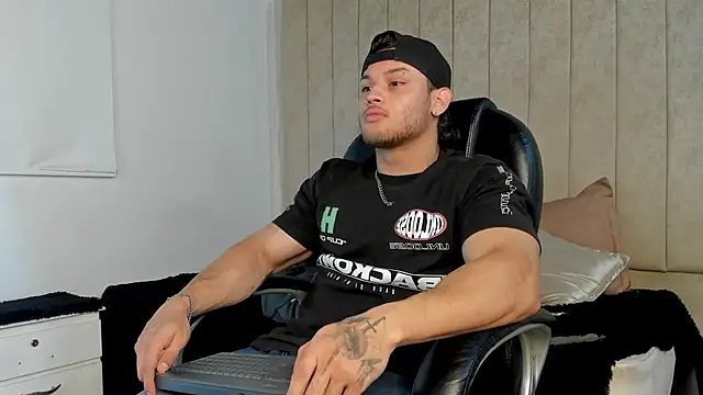 jeicob gagnon online show from 10.13.25