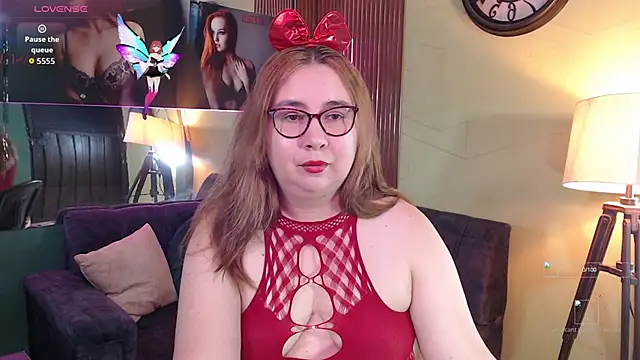 chloe prg online show from 11.12.25