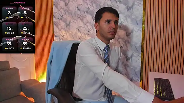 Hideintheoffice online show from 10.08.25