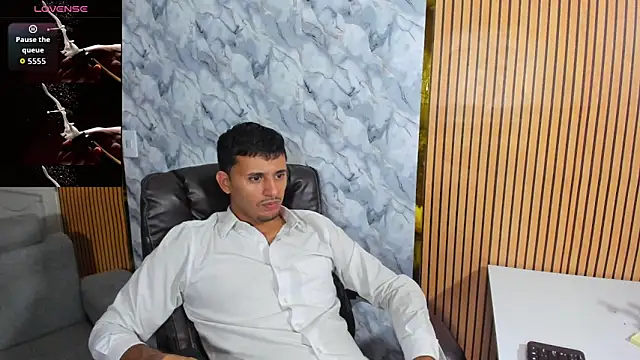 Hideintheoffice online show from 11.06.25