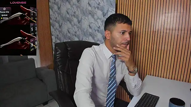 Hideintheoffice online show from 11.14.25