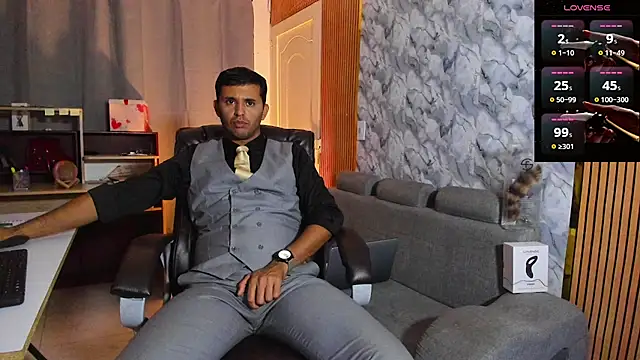 Hideintheoffice online show from 02.13.26