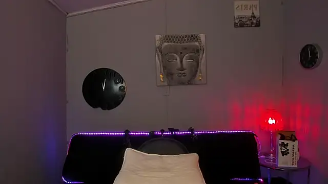 Camillesanto online show from 03.18.25