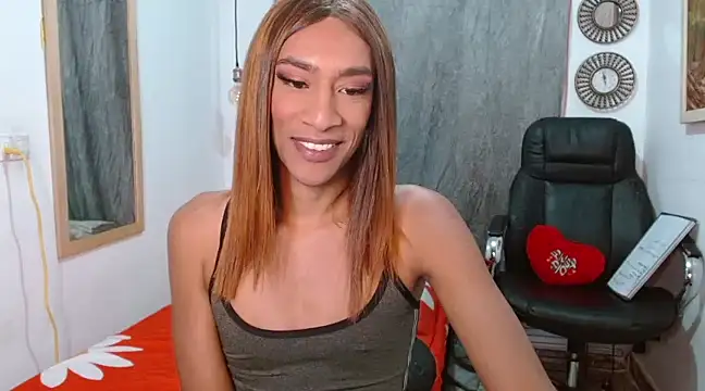 Snapshot of Dannacamilsaenz chatting on 01.06.25 Dannacamilsaenz online show from 01.06.25