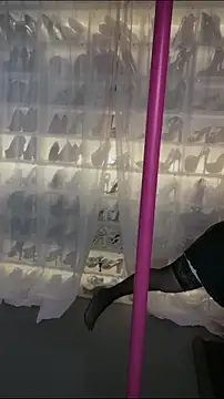 Snapshot of baobaomiqi_linger chatting on 09.11.25 baobaomiqi linger online show from 09.11.25