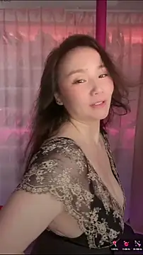 Snapshot of baobaomiqi_linger chatting on 09.15.25 baobaomiqi linger online show from 09.15.25