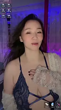 Snapshot of baobaomiqi_linger chatting on 09.26.25 baobaomiqi linger online show from 09.26.25