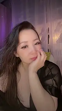 Snapshot of baobaomiqi_linger chatting on 10.23.25 baobaomiqi linger online show from 10.23.25