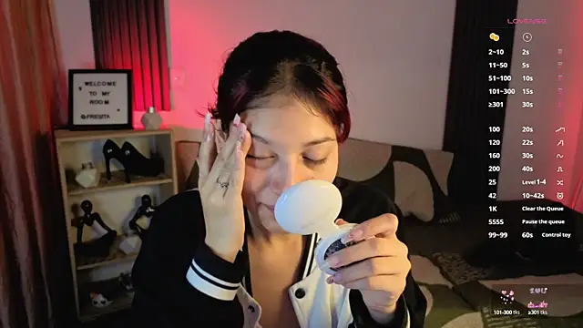 Fresita Rosita online show from 09.18.25