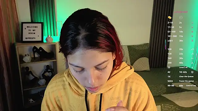 Fresita Rosita online show from 09.24.25