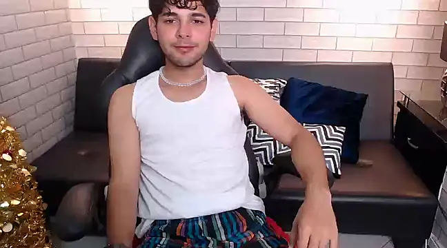 Snapshot of Samir_bear chatting on 12.27.24 Samir bear online show from 12.27.24