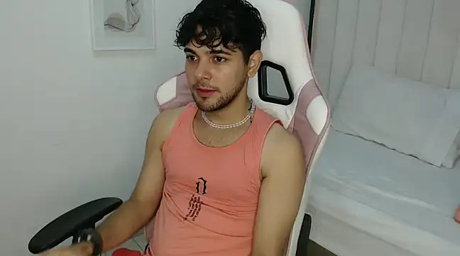 Snapshot of Samir_bear chatting on 01.02.25 Samir bear online show from 01.02.25