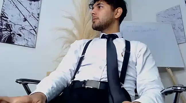 Snapshot of Samir_bear chatting on 01.08.25 Samir bear online show from 01.08.25