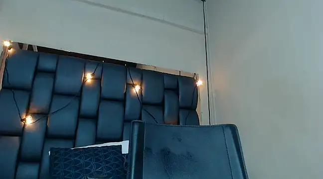 Snapshot of Samir_bear chatting on 01.10.25 Samir bear online show from 01.10.25