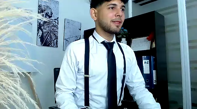 Snapshot of Samir_bear chatting on 01.15.25 Samir bear online show from 01.15.25