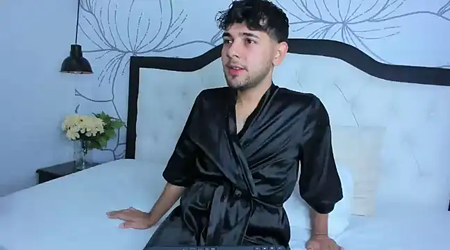 Snapshot of Samir_bear chatting on 01.16.25 Samir bear online show from 01.16.25